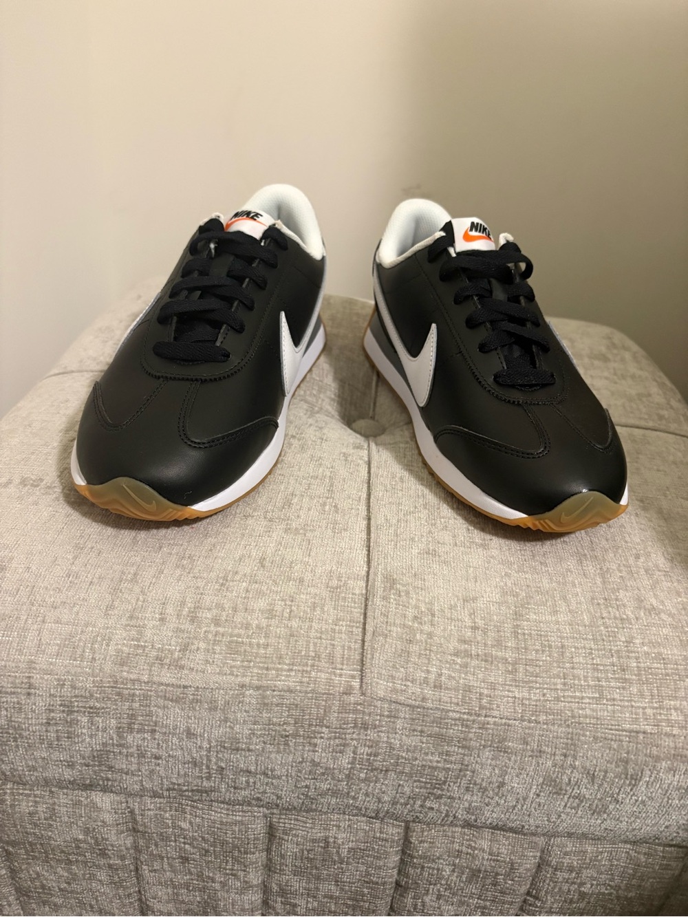 Nike women size 8.5 Black White Gum W NIKE PACIFIC LTR Runner Sneakers - Picture 6 of 6